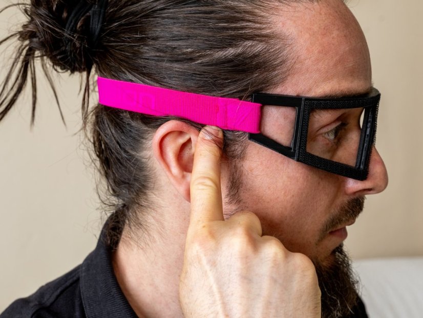 How to use SALIVISION training glasses – adjusting the filter, step 2